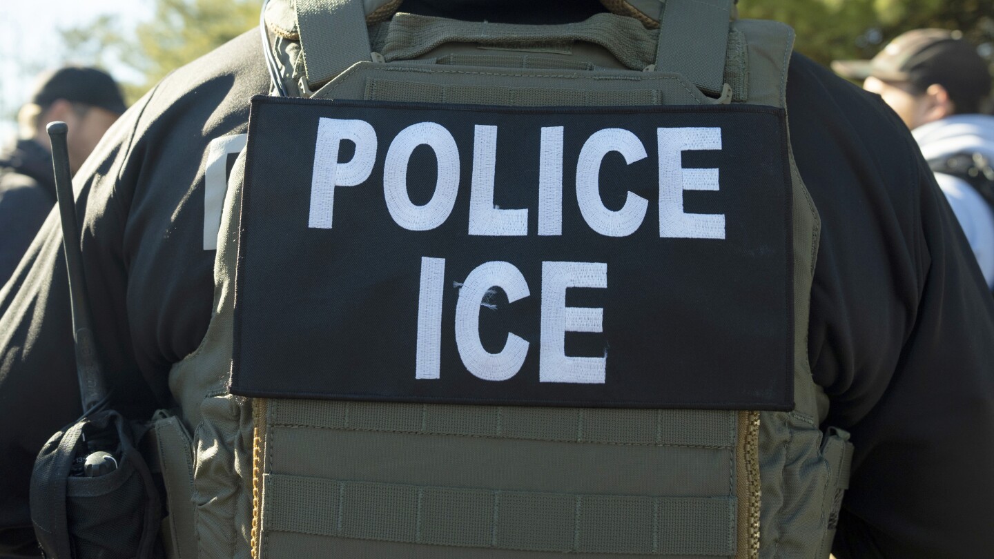 Supreme Court lets Trump to swiftly deport migrants away from home countries