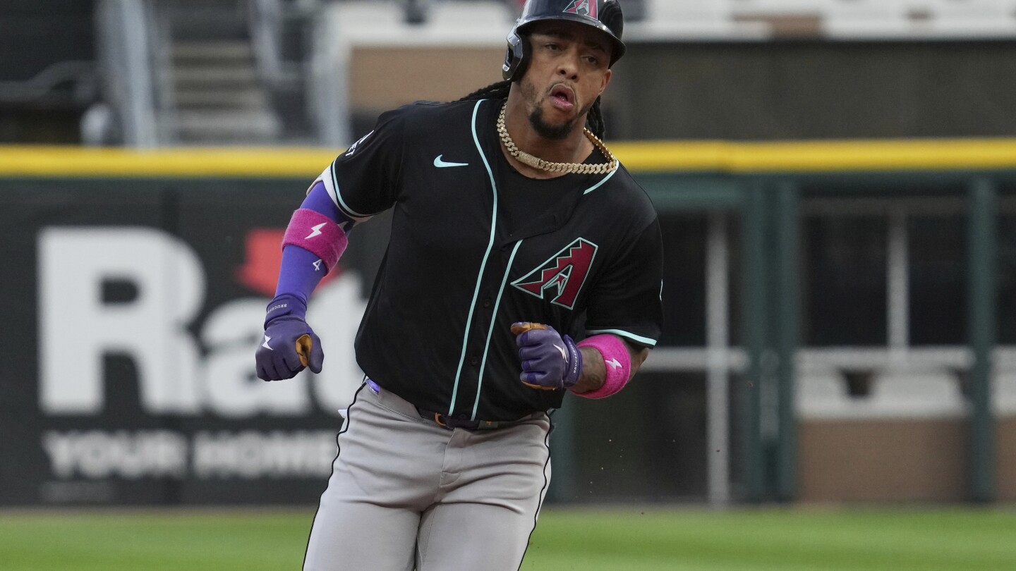 Fan banned after heckling Diamondbacks' Ketel Marte to tears with comments about late mother