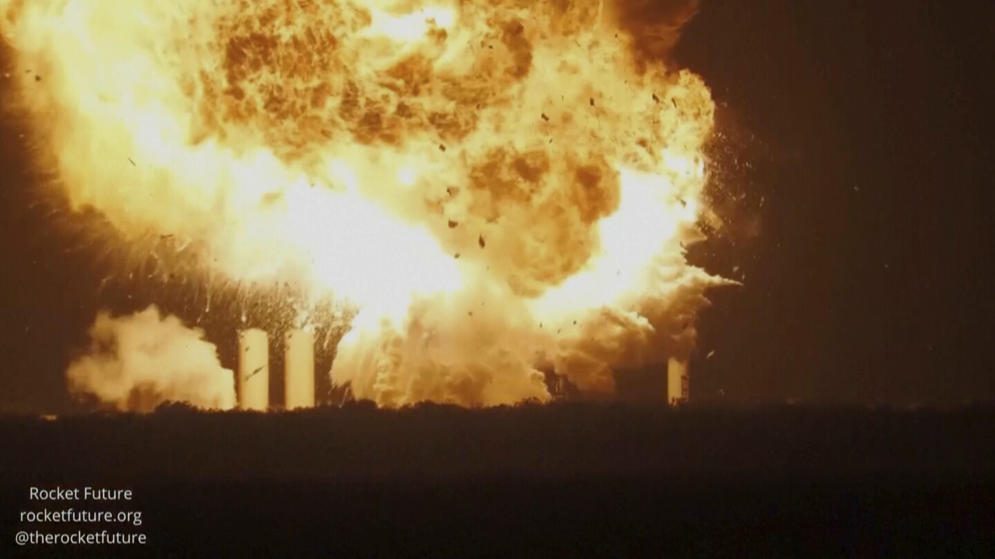 Mexico probes SpaceX contamination after rocket explosion