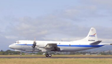 These two planes will be flying unusually low over L.A. Here's why NASA says not to worry