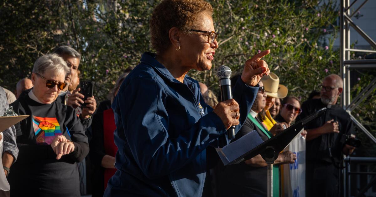 U.S. Department of Justice sues L.A. Mayor Karen Bass, City Council over sanctuary policy