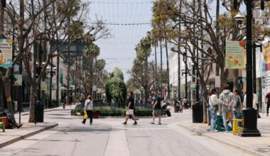 Santa Monica mall shooting injures officer. Suspected gunman arrested