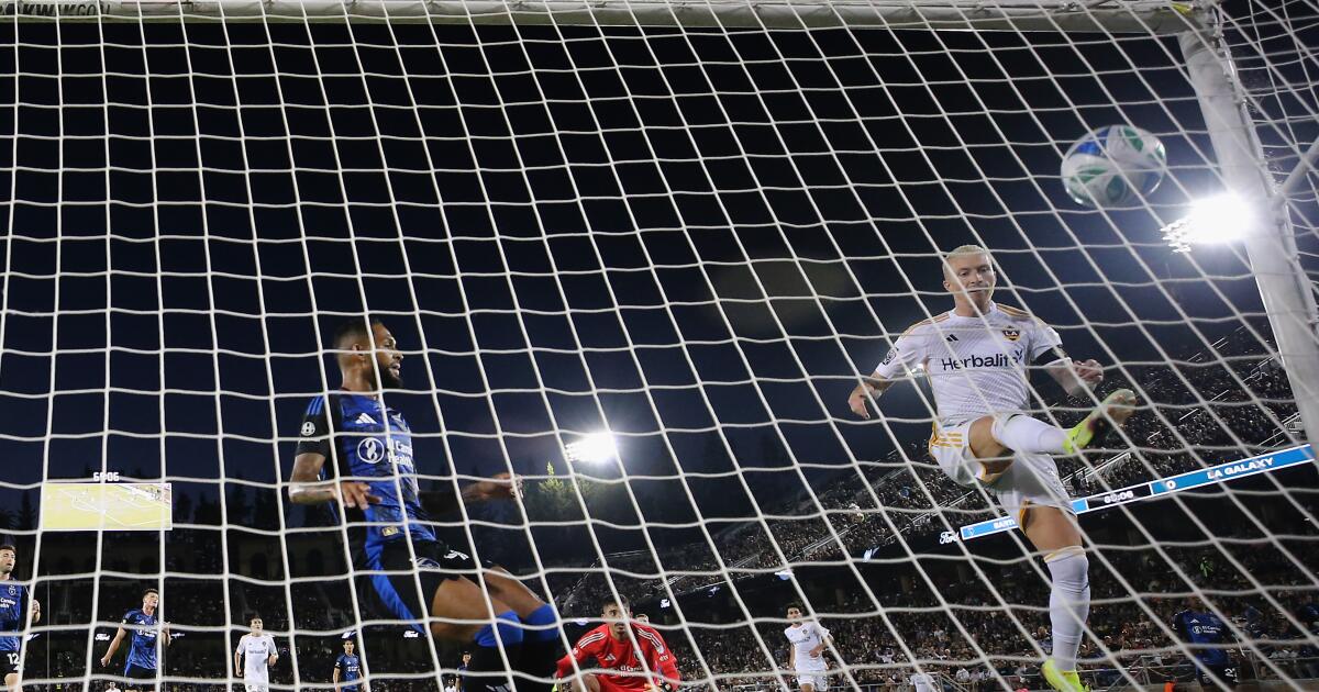 Marco Reus goal lifts Galaxy to tie with rival San José Earthquakes