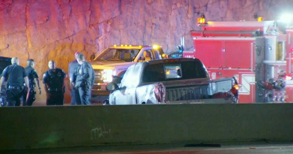 Southbound 405 Freeway shut down after LAPD sergeant killed in crash
