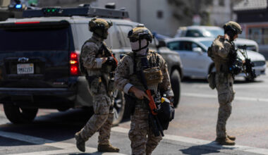 Judge orders halt to 'roving' LA immigration raids