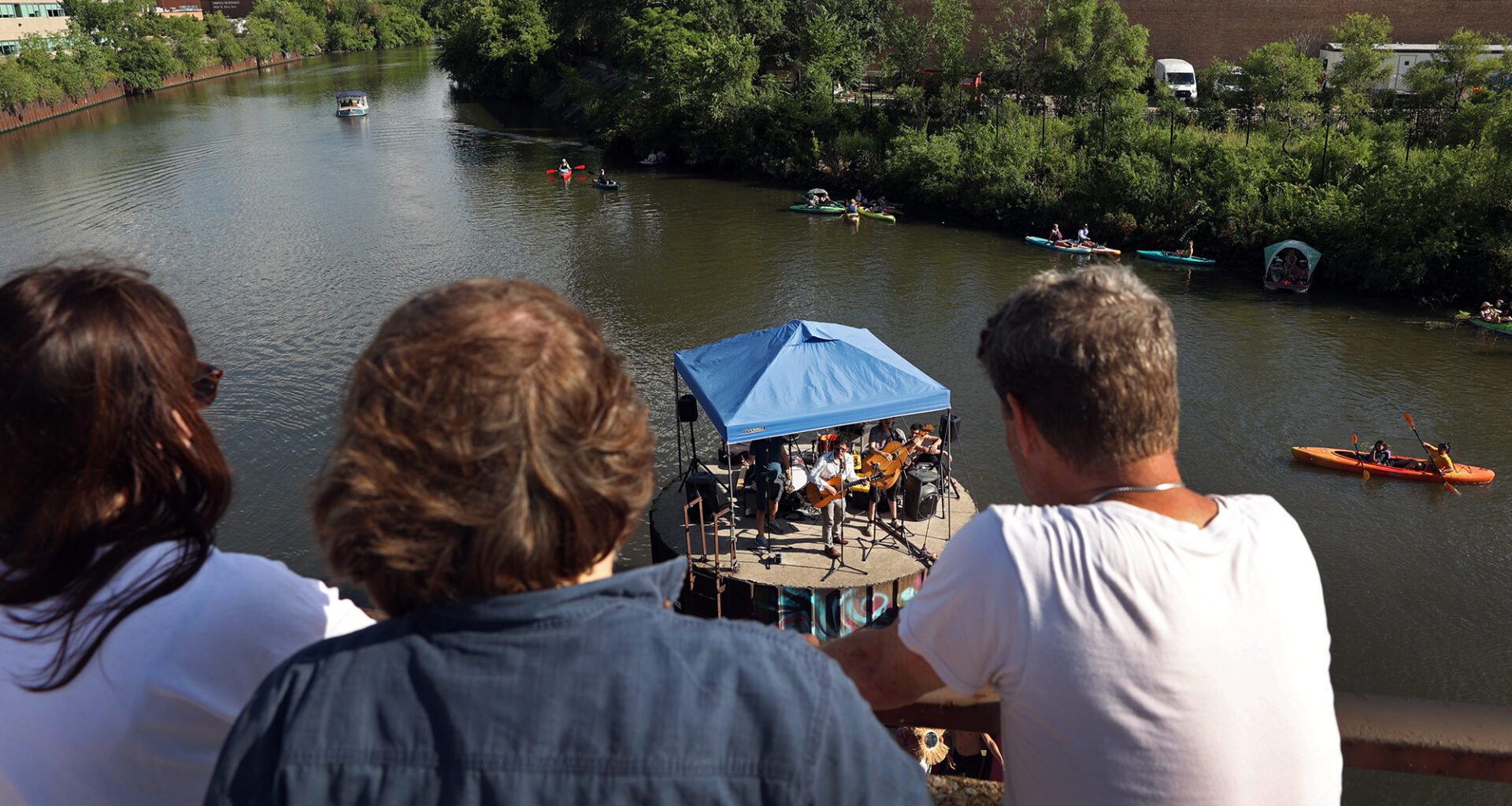'Great River Parade' Brings Floating Musical Acts, Fancily Decorated Boats To Chicago River's North Branch