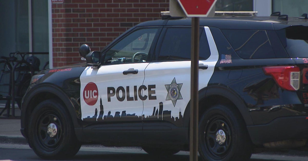 Former Aramark employee at UI Health at large after shooting 2 people in Chicago home, UIC officials say