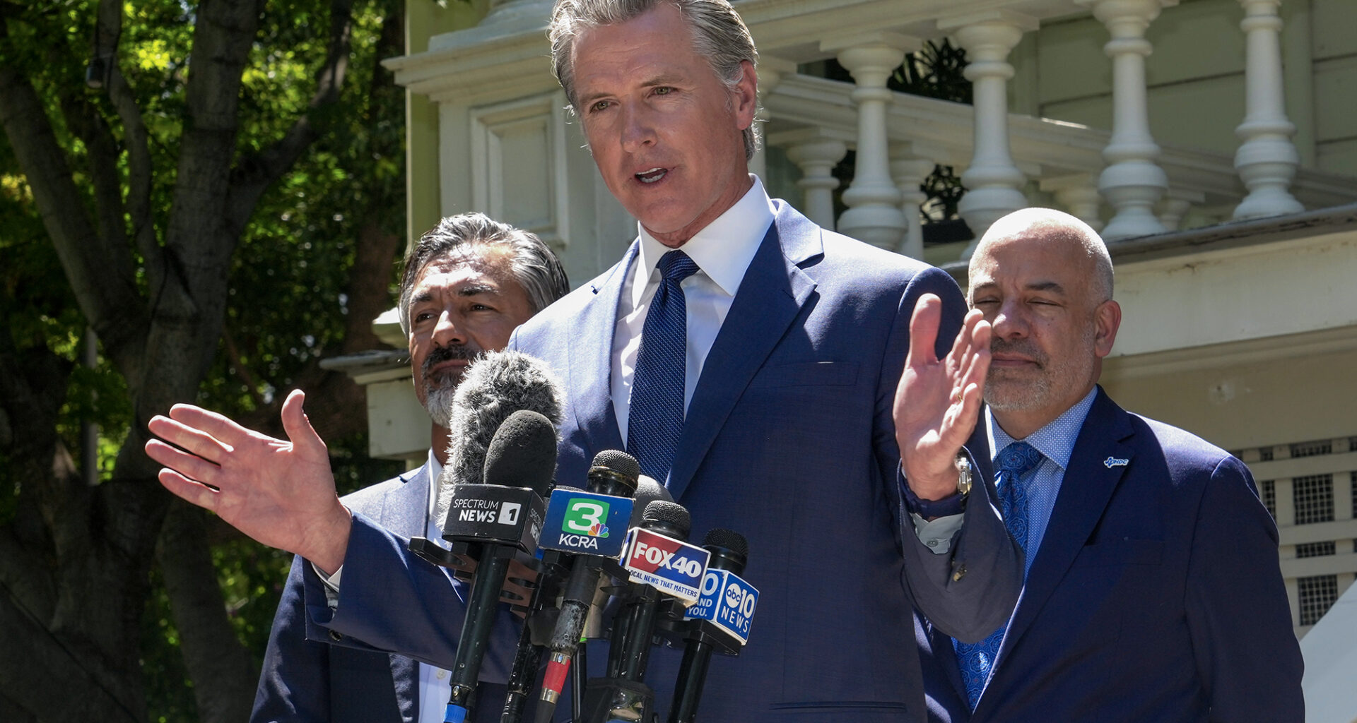 Newsom pushes 2026 redistricting in California to fight Texas