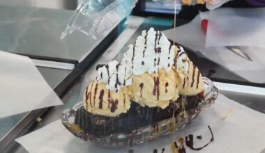 Shawn Michelle's churns out homemade ice cream on Chicago's South Side