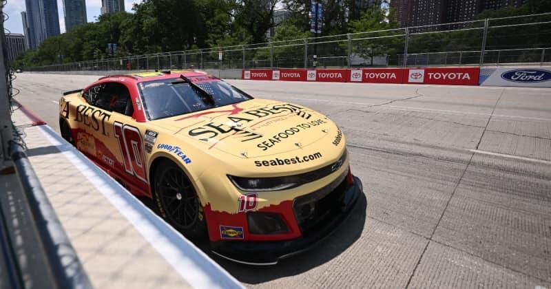 Kevin Harvick calls out Ty Dillon for NASCAR Bracket Challenge trash talk: ‘Let’s not be cocky about it’