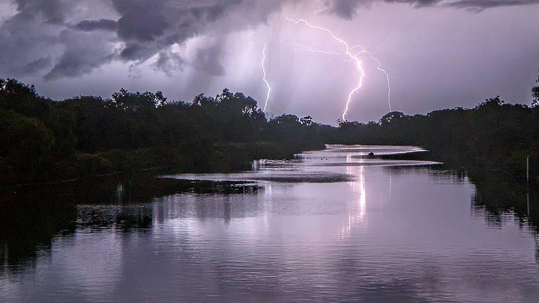 Damaging winds, heavy rainfall, possible flash flooding in Mandurah, Dawesville, Ravenswood and Falcon