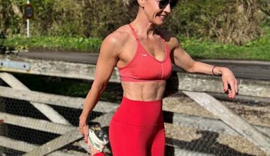The first test fitness coach Caroline Idiens revealed was standing on one leg to assess balance