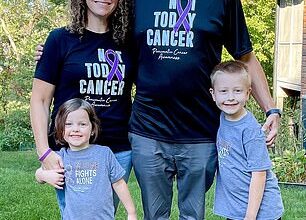 Ryan Dwars (pictured here with his wife and children) is battling stage four pancreatic cancer