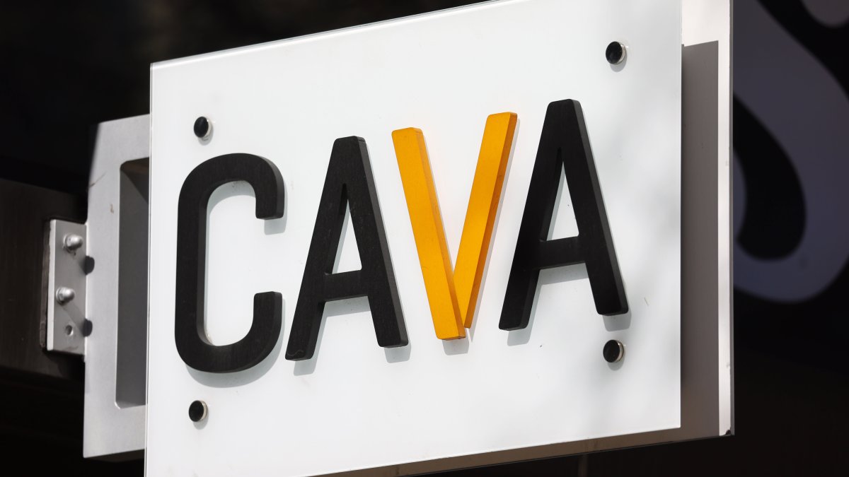 CAVA opens 2nd Chicago location, 5th in Illinois in Streeterville – NBC Chicago
