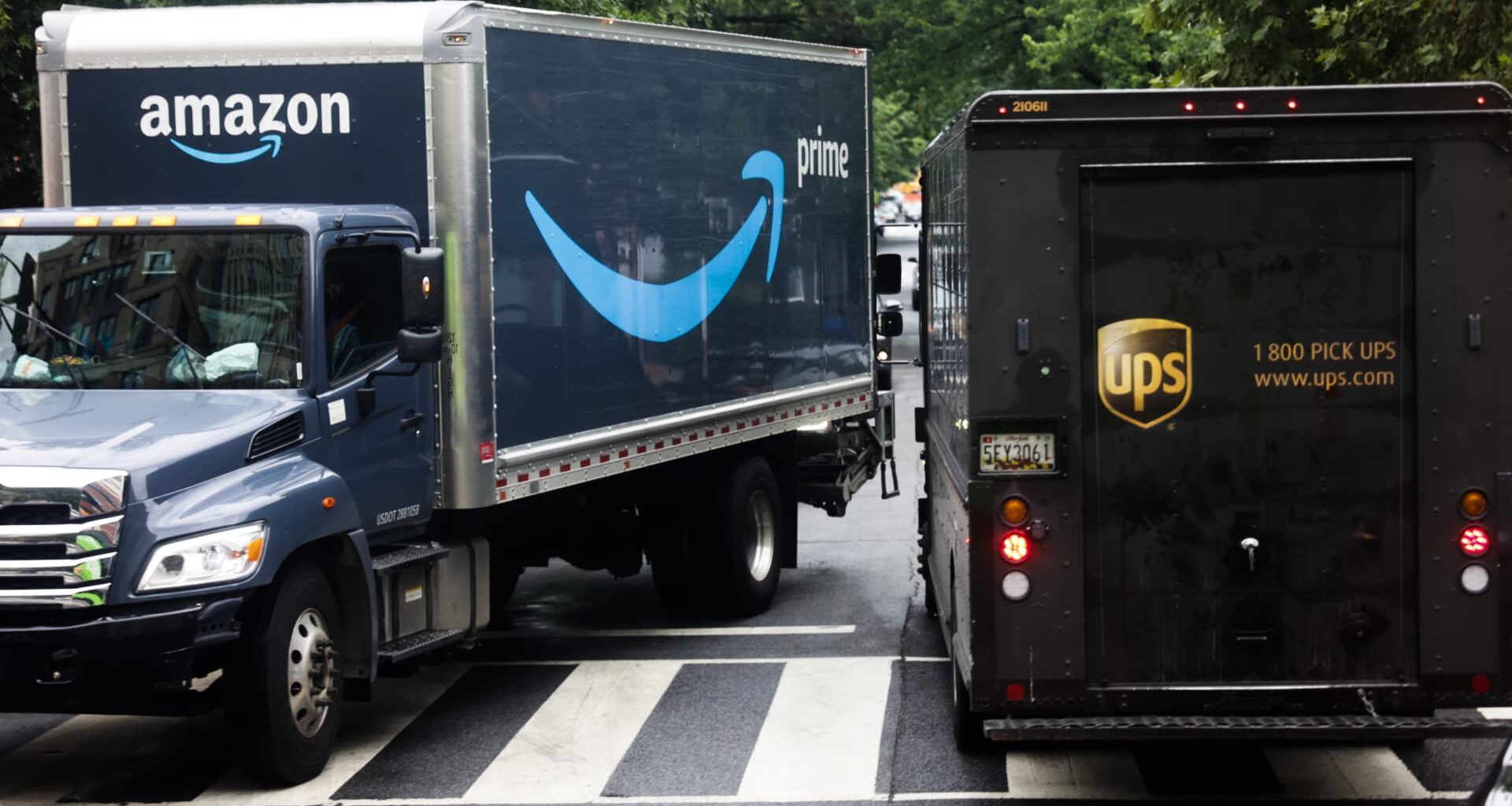 Online retail sees biggest slowdown in decade, tariffs hit e-commerce