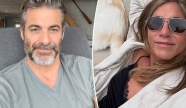 Jennifer Aniston cozies up to rumored beau Jim Curtis in Mallorca