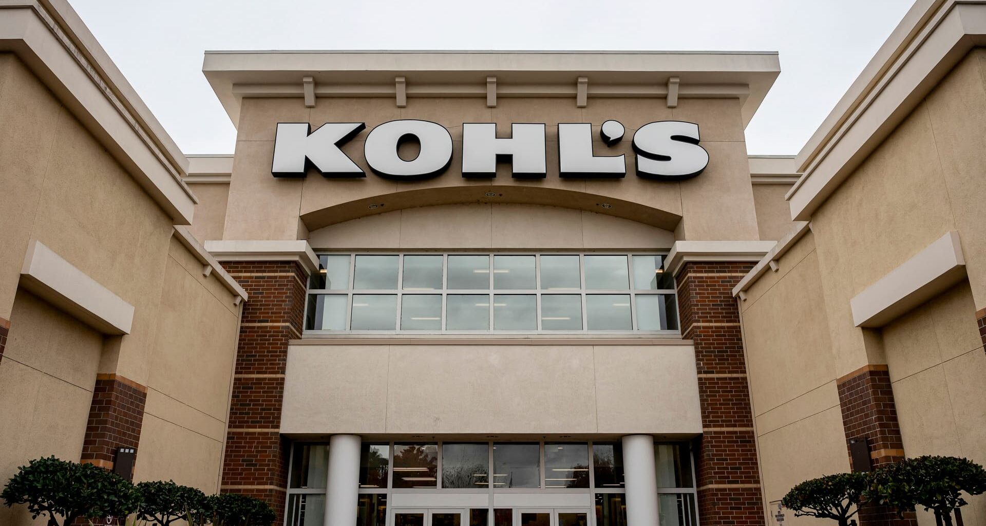Kohl's shares rise amid short interest, Reddit posts
