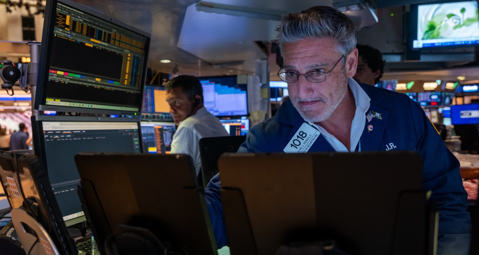 Stock market today live updates