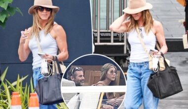 Jennifer Aniston all smiles after Mallorca vacation with Jim Curtis