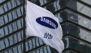 Samsung Electronics signs $16.5 billion chip-supply contract; shares rise