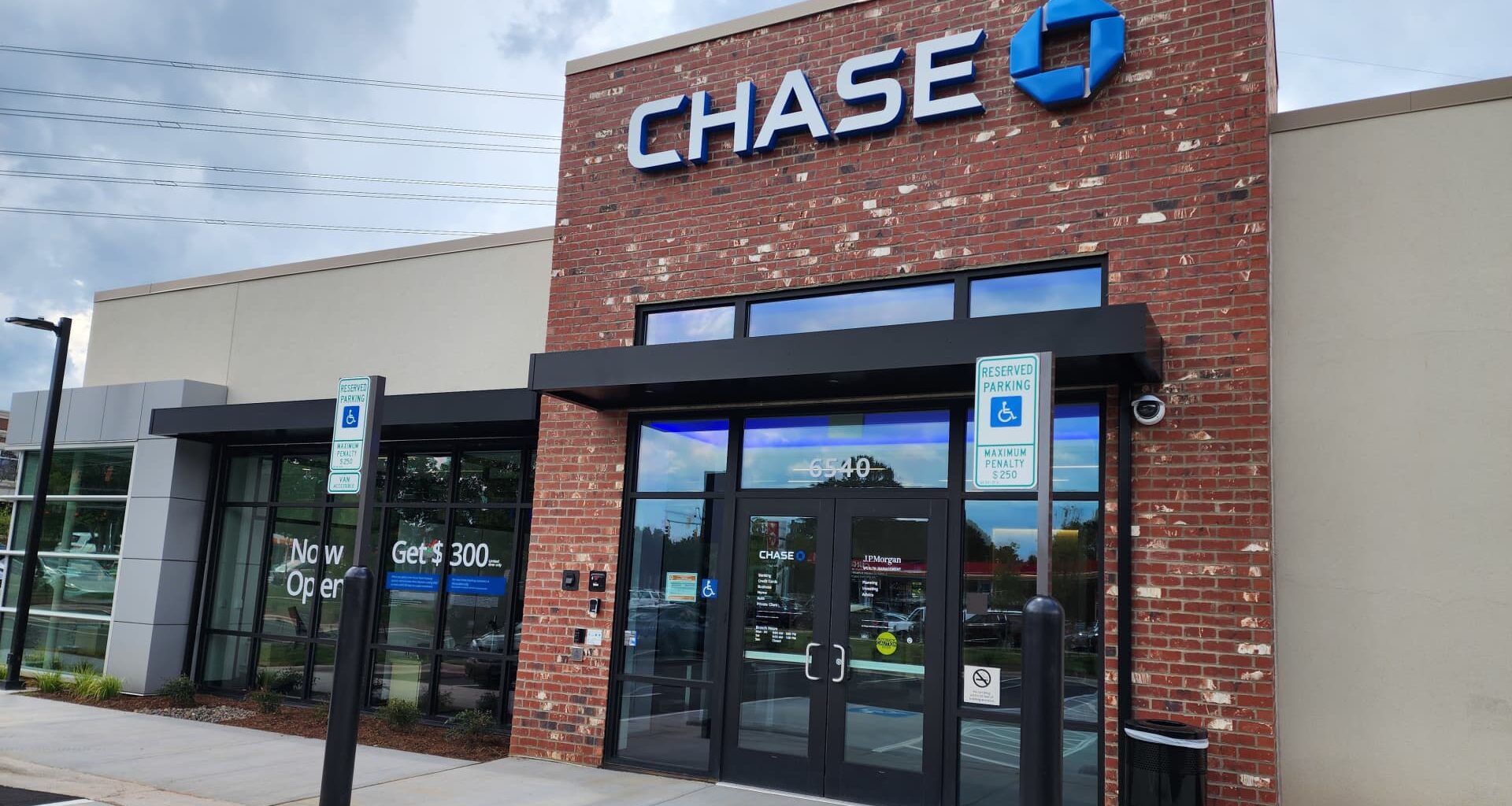 JPMorgan marks 1,000th branch opening since 2018 expansion plans