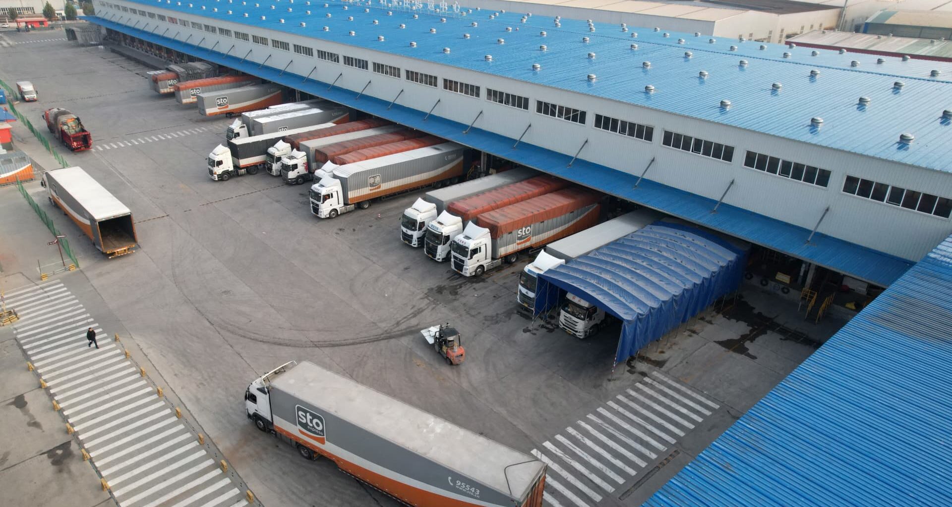 Economy's wholesalers, distributors fear the worst
