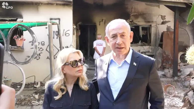 First time since massacre: Prime Minister Netanyahu visits Kibbutz Nir Oz