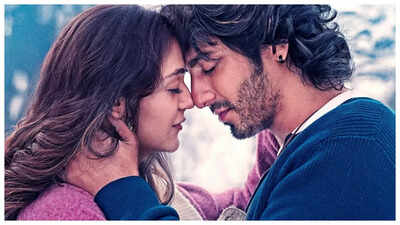 'Saiyaara' box office collection Day 4: Mohit Suri's romantic drama starring Ahaan Panday and Aneet Padda crosses Rs 100 crore mark; sees minor dip on first Monday