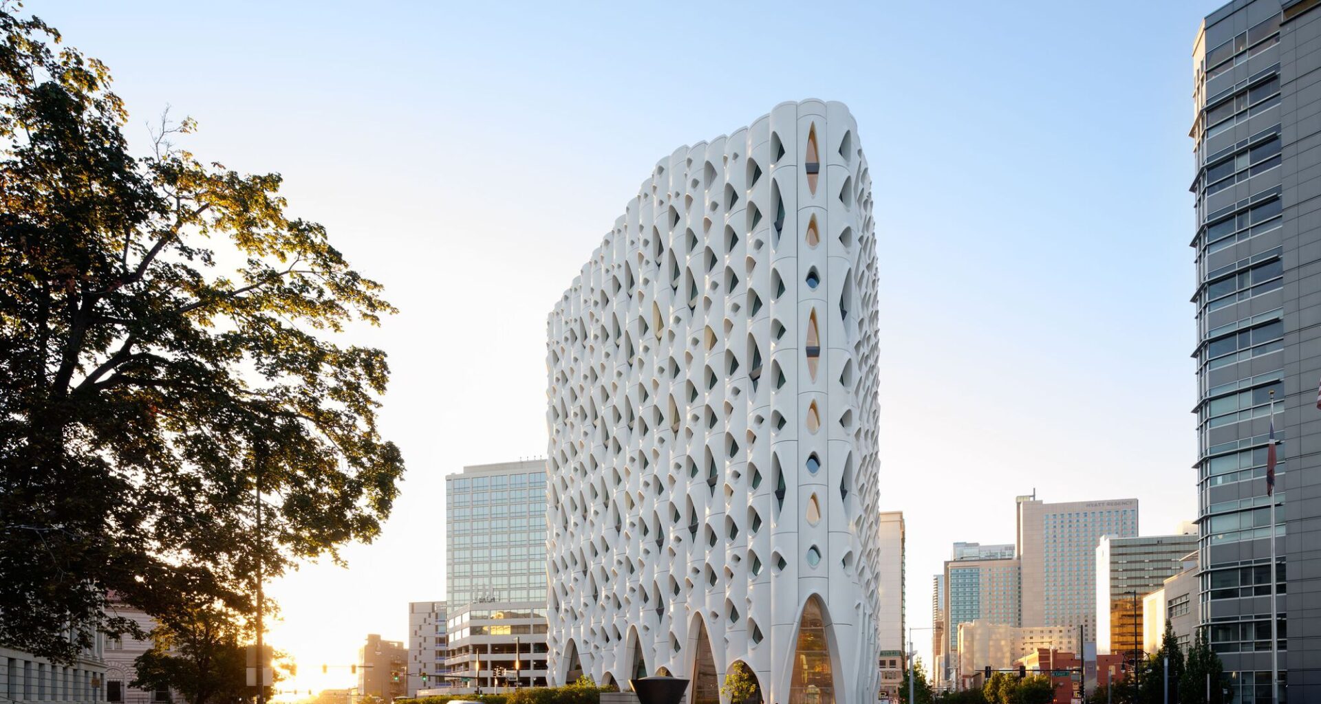 Populus Hotel and Social Hub / Studio Gang