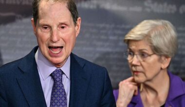 Senators Demand Answers About 'Reckless' Trump Admin Use of AI Social Security Chatbot