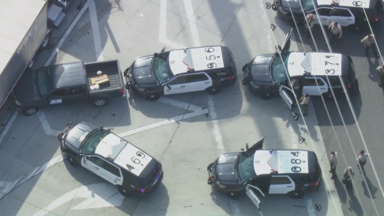 Pursuit suspect crashes into semi-truck near Paramount