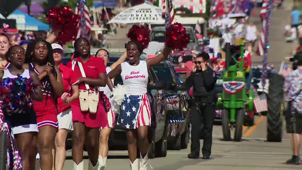 North Texans celebrate 4th of July with parades and fireworks