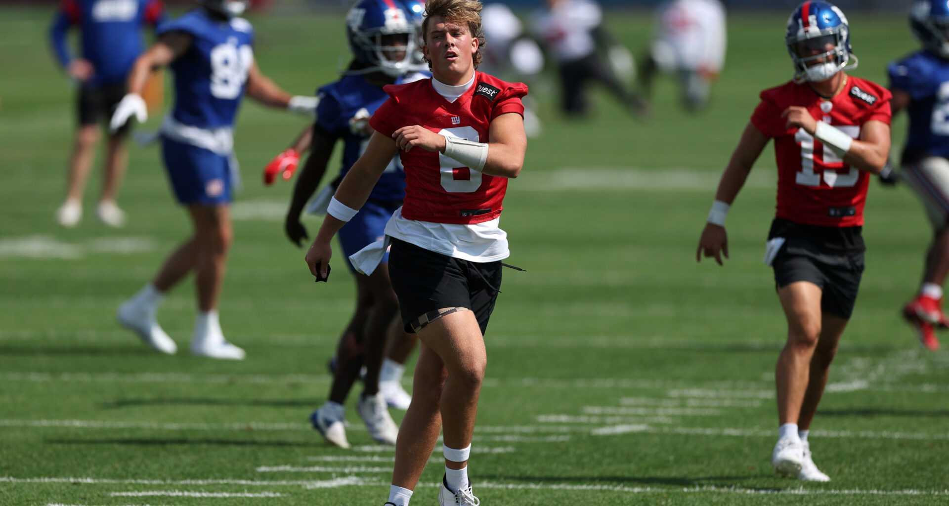 Jaxson Dart #6, New York Giants