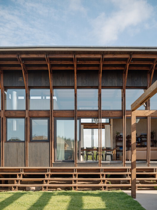 Los Pinos House / Espiral Arquitectos - Exterior Photography, Wood, Beam