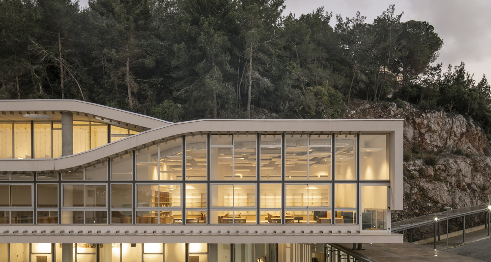 Collège Louise Wegmann / Dagher Hanna & Partners