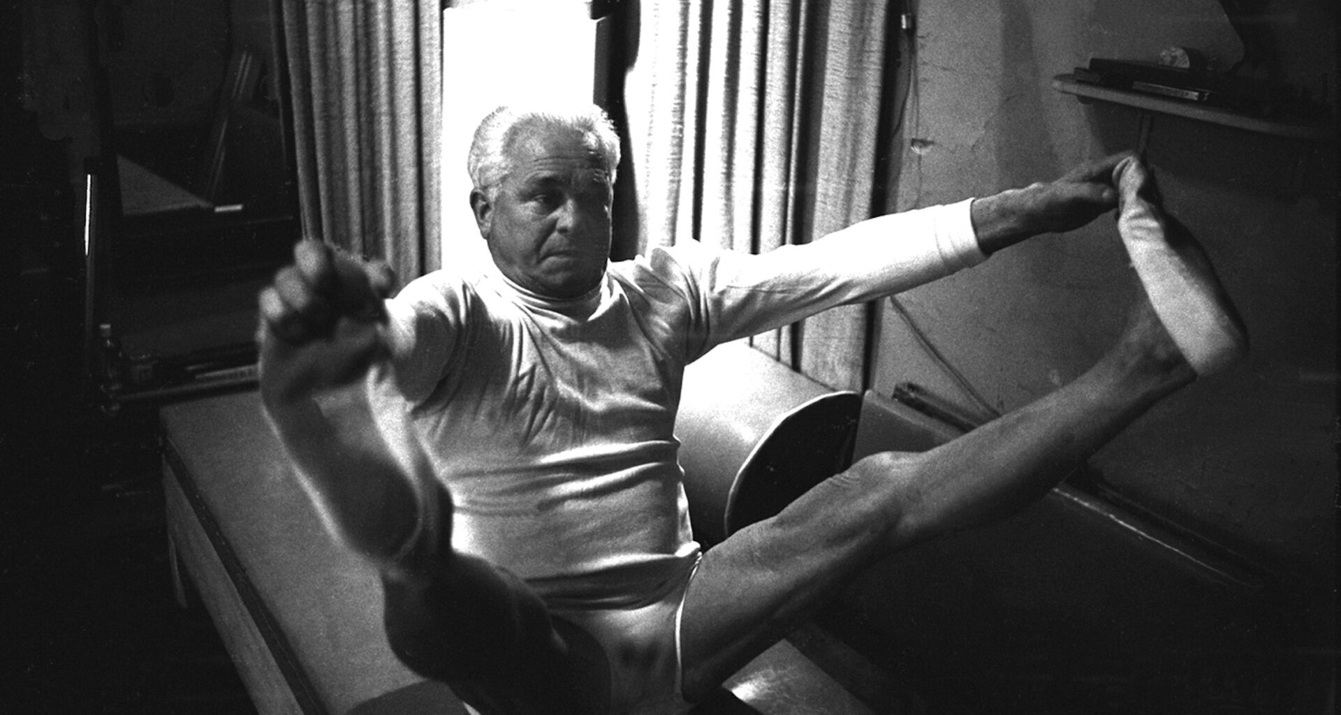 The 'WW1 prison workout' that’s loved by celebs and promises a ‘new body in 30 days’