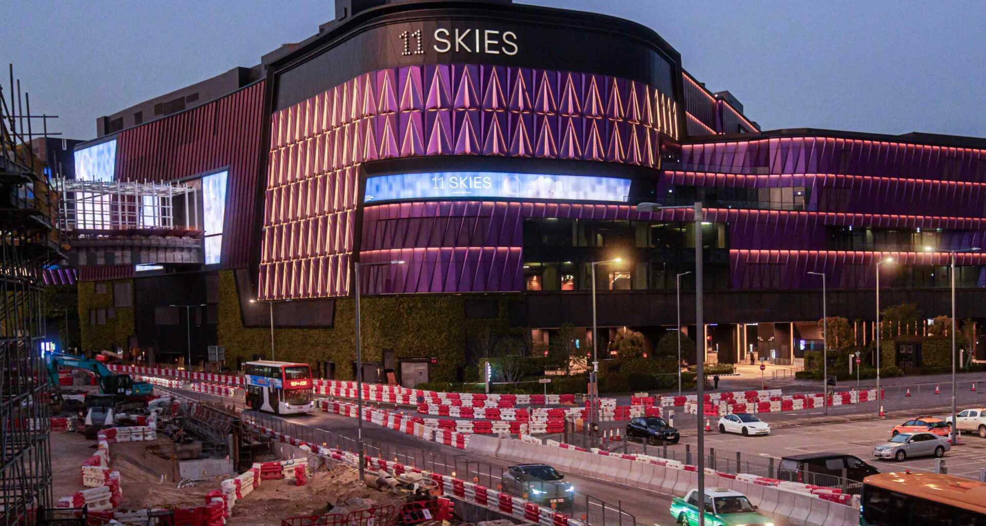 Hong Kong banks tighten credit as bad property loans grow