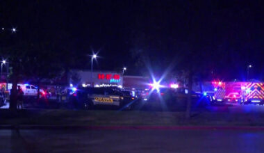 2 dead in shooting in parking lot of Southeast Side H-E-B, police say