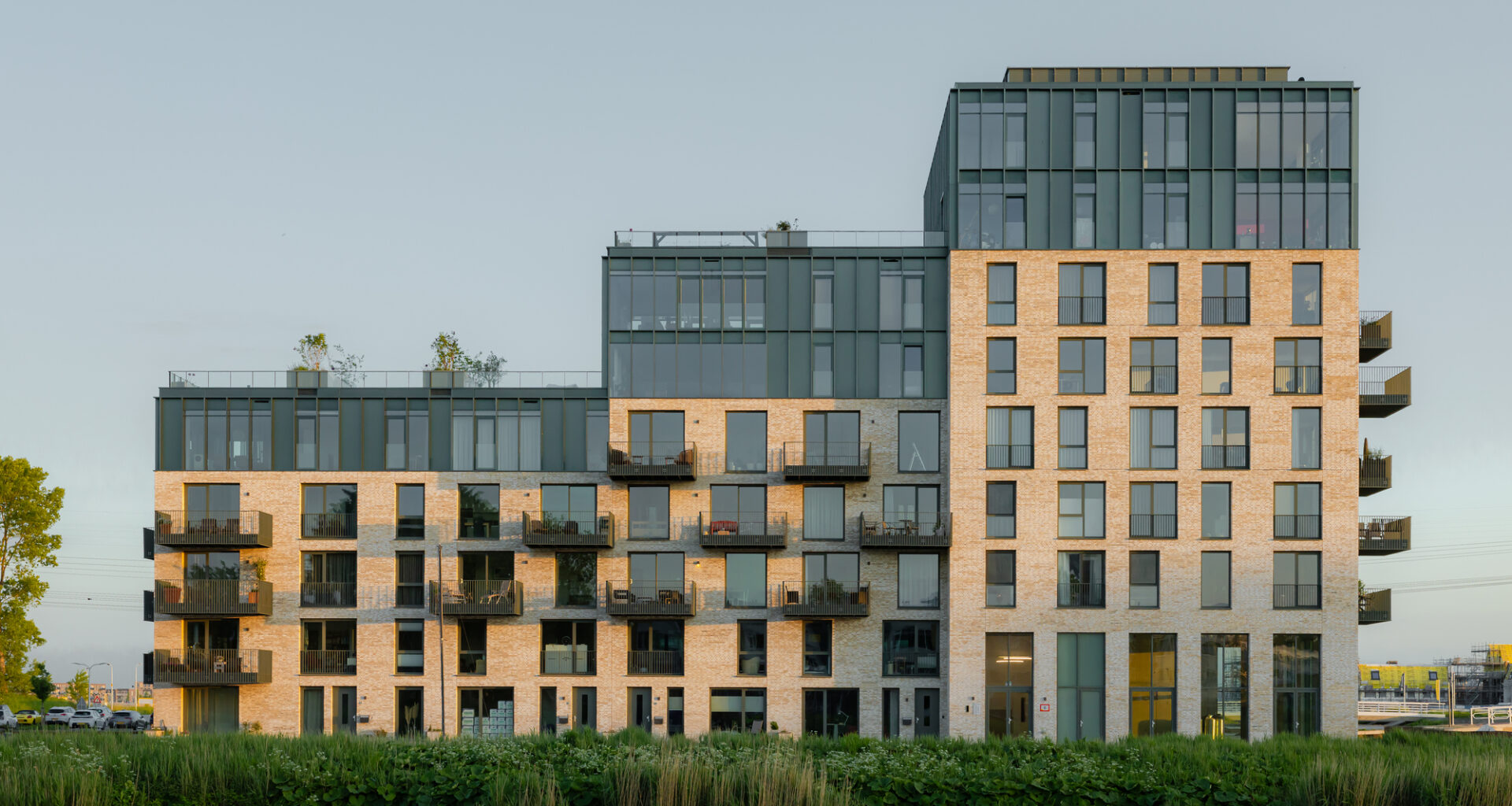 House at the Harbor / Powerhouse Company