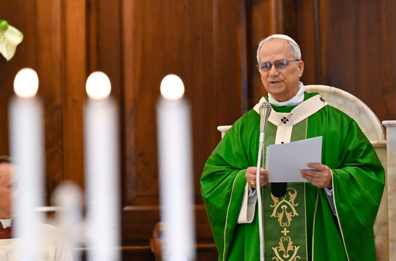 Pope at Mass: Take summer to savor moments of reflection