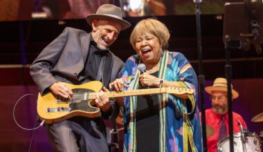 Mavis Staples, John Primer Deliver Soulful Sets At Chicago Blues Fest