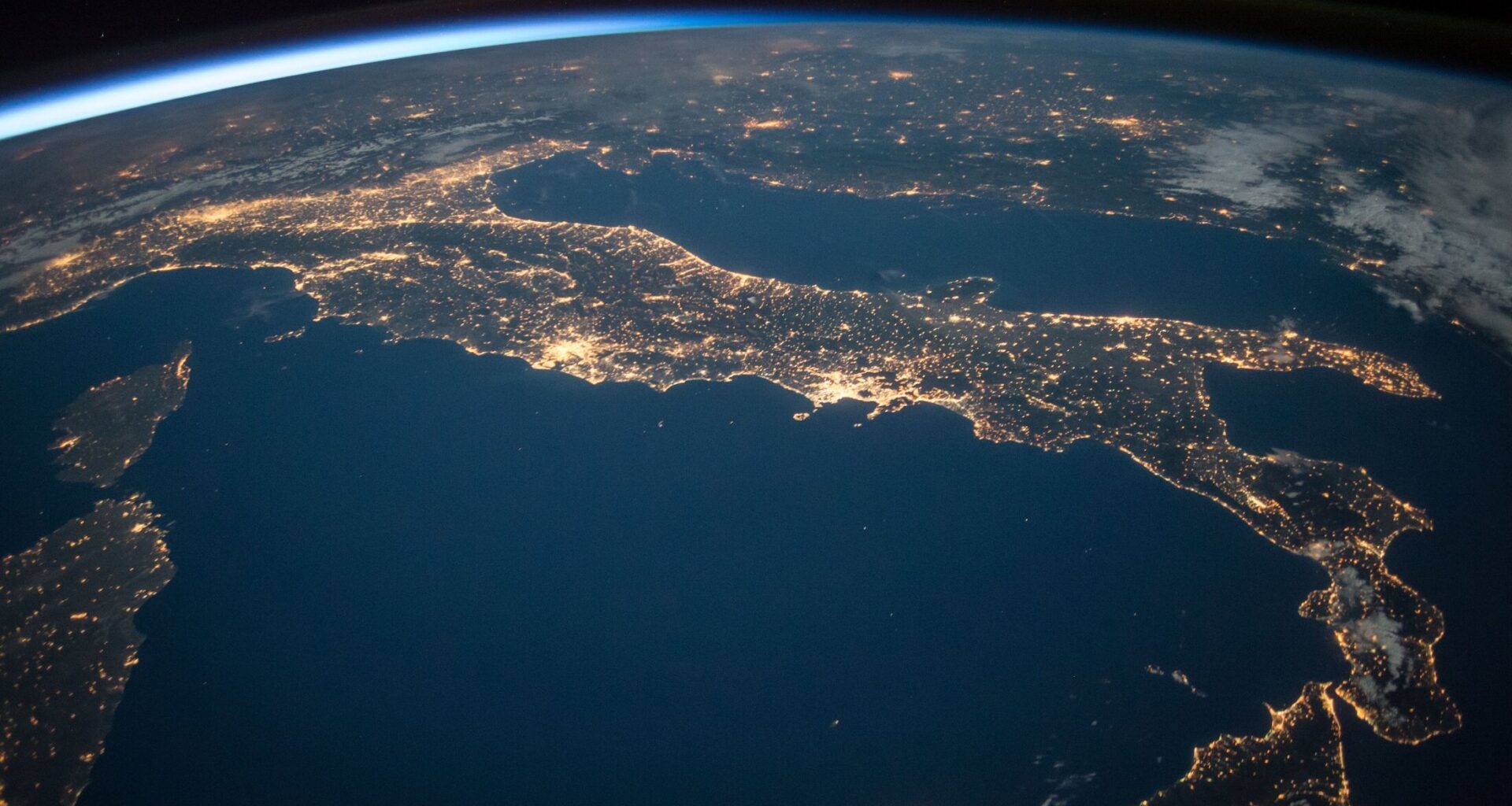 Weird space weather seems to have influenced human behavior on Earth 41,000 years ago