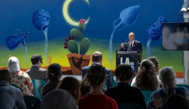 After an LA mosque was vandalized, its new mural centers ‘healing and resilience’ – Daily Breeze