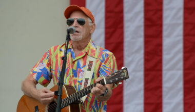 Jimmy Buffett musician performing net worth