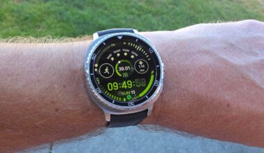 My new favorite Android smartwatch rivals Google and Garmin models in features and design