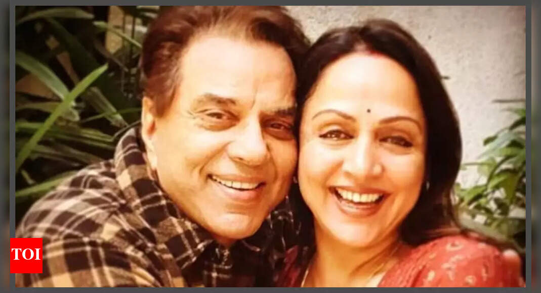 Dharmendra shares rare romantic throwback with Hema Malini from a 70s classic - See inside |