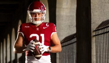 Football’s Bartrum Collects Preseason First-Team All-America Honors