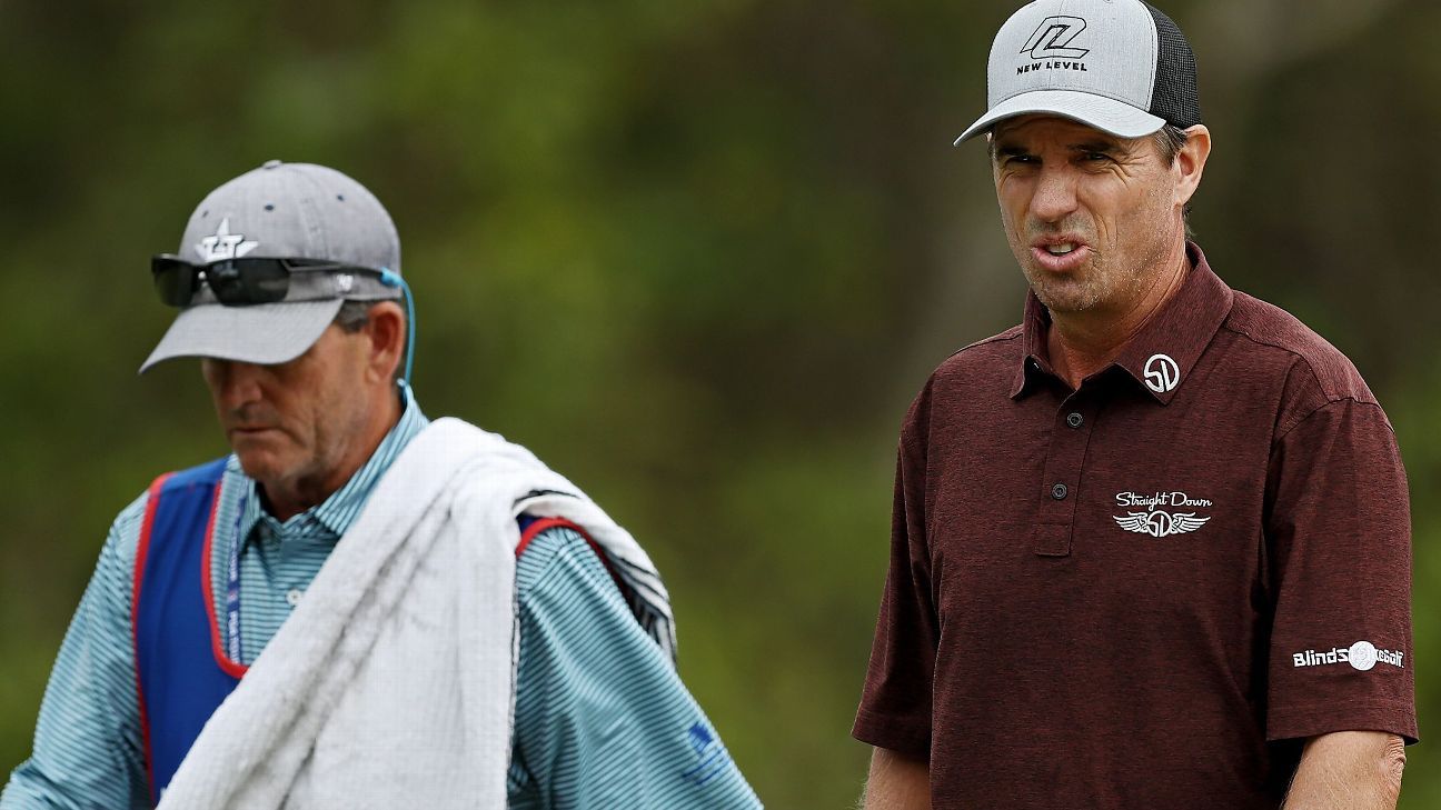 Steven Alker takes 1-shot lead at Senior British Open