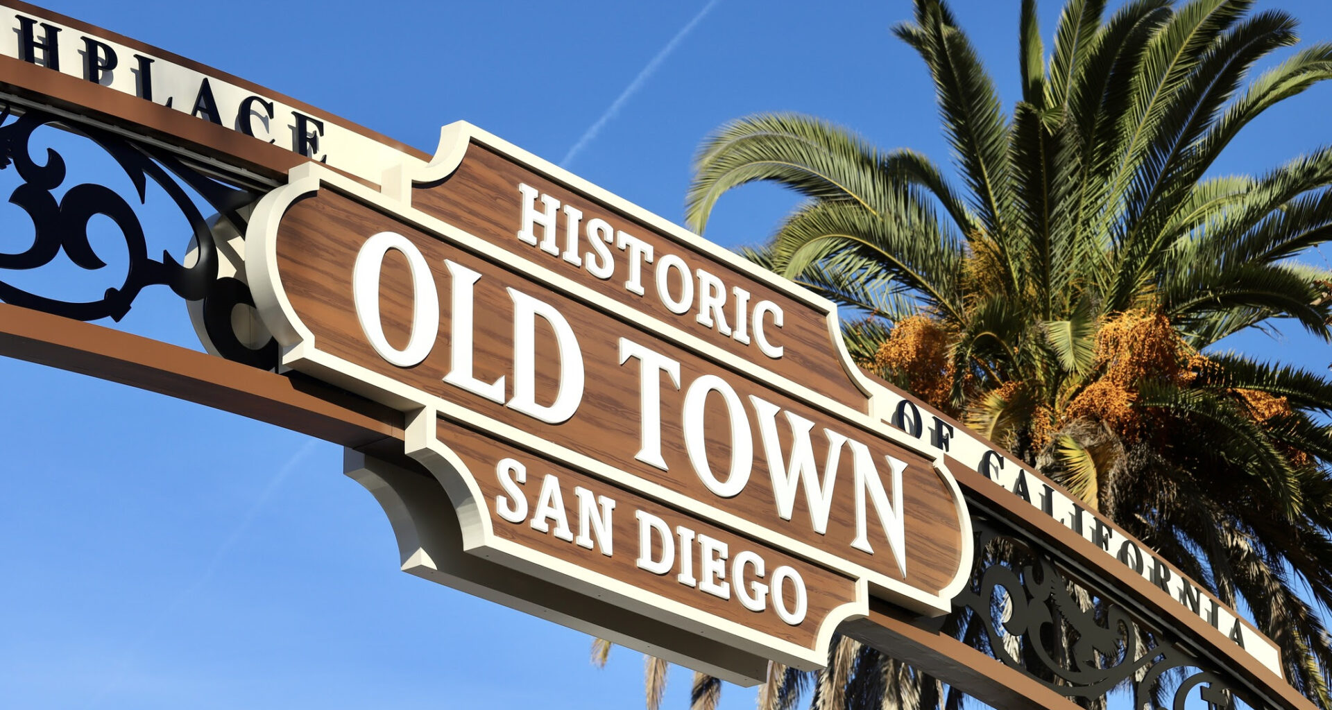 Crews battle fire at Casa Guadalajara in Old Town San Diego