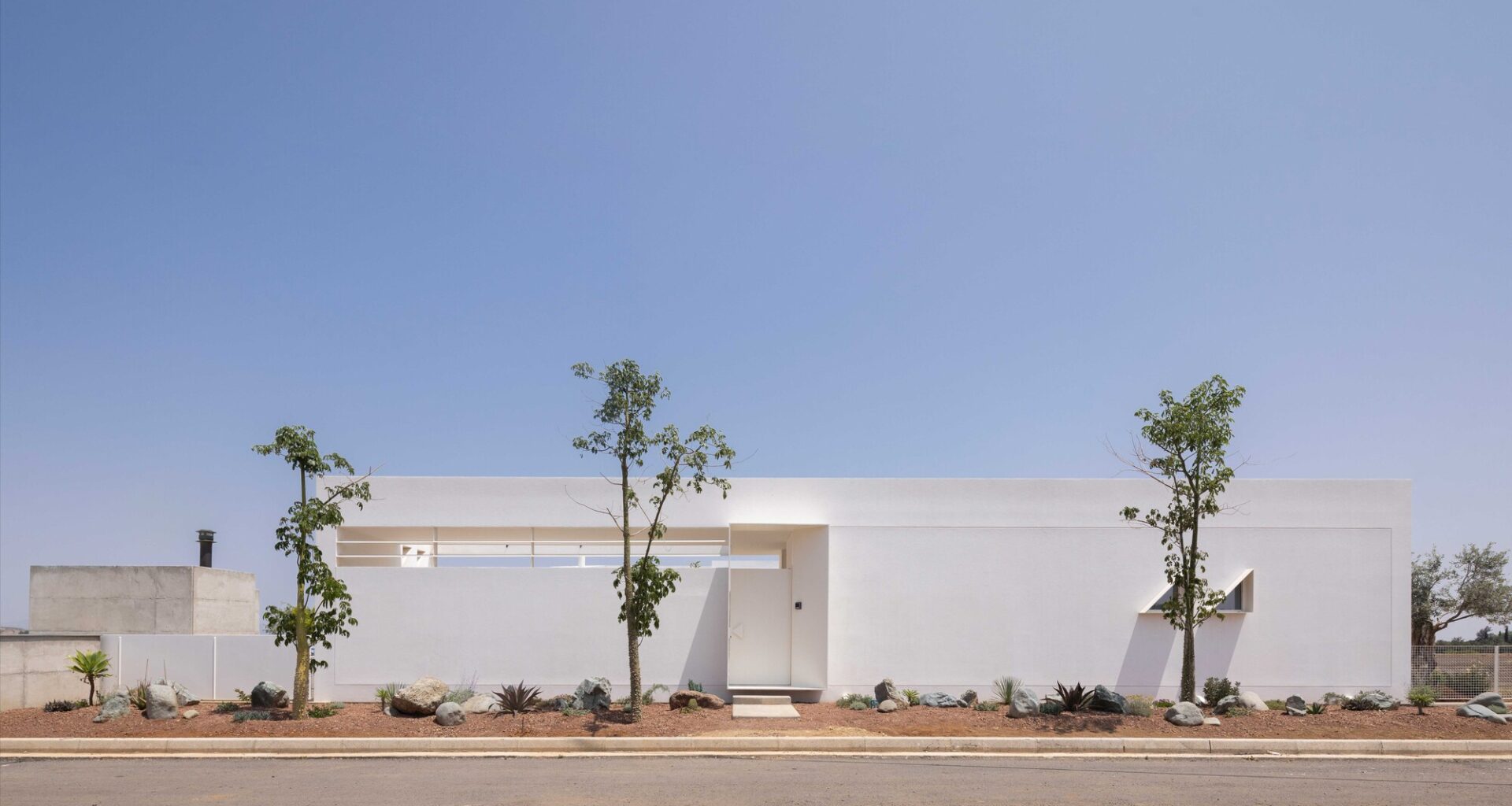 Casa Oblivio / M.O.B design studio